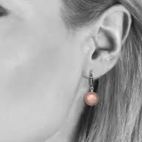 Margo Morrison EDISON PEARL Earrings - Picture 2 of 9